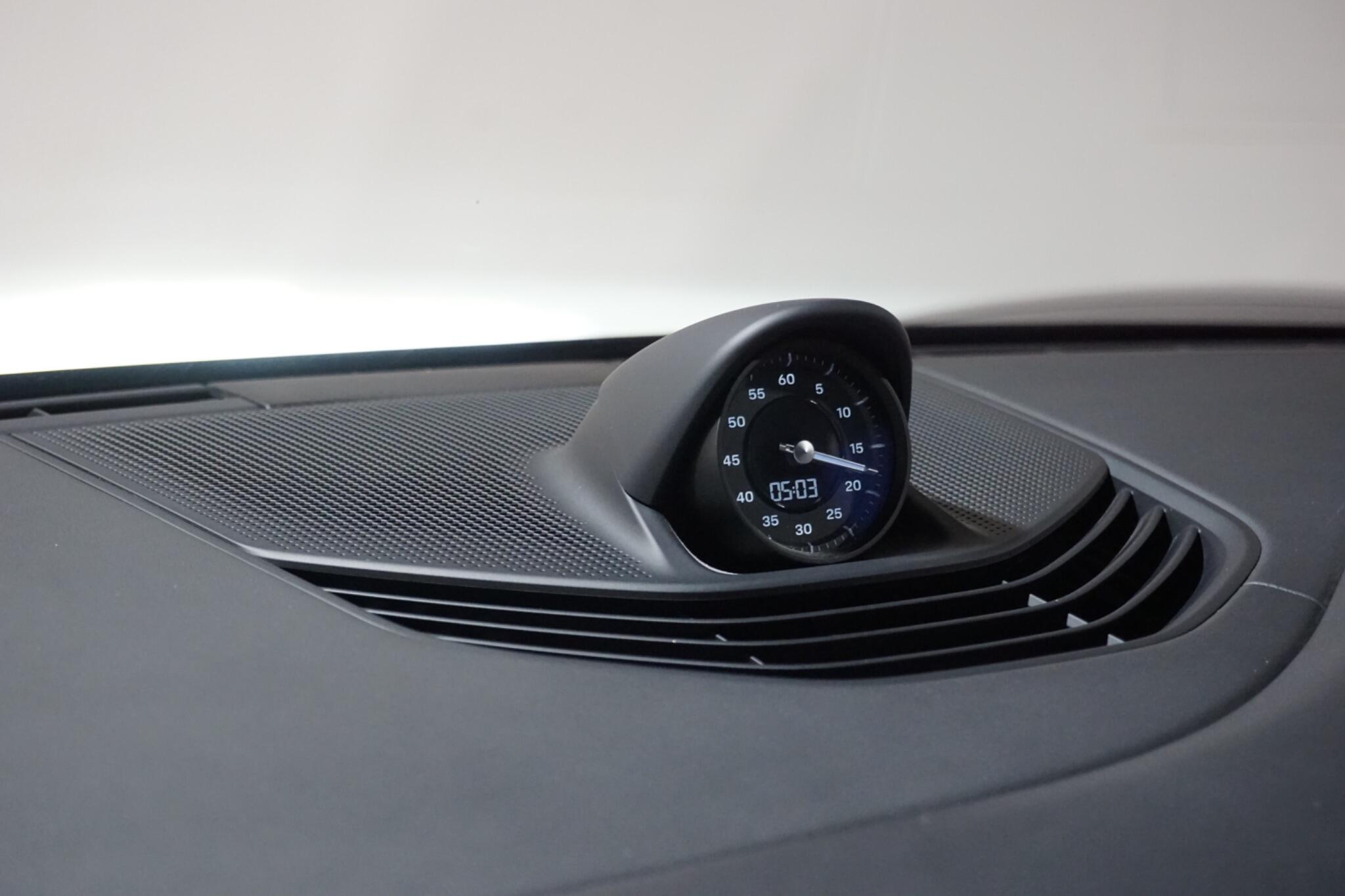 Porsche Taycan Performance Plus 93.4kWh GTS Sport Turismo 5dr Electric Auto 4WD (11kW Charger) (598 ps)